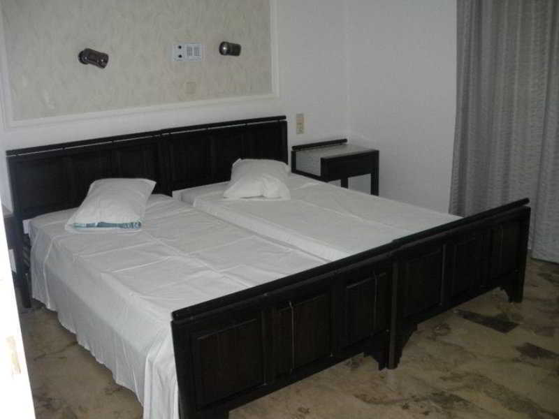 Hotel Anna Apartments Kokkini Hani Екстериор снимка