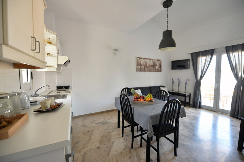 Hotel Anna Apartments Kokkini Hani Екстериор снимка