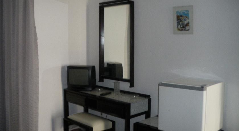 Hotel Anna Apartments Kokkini Hani Екстериор снимка