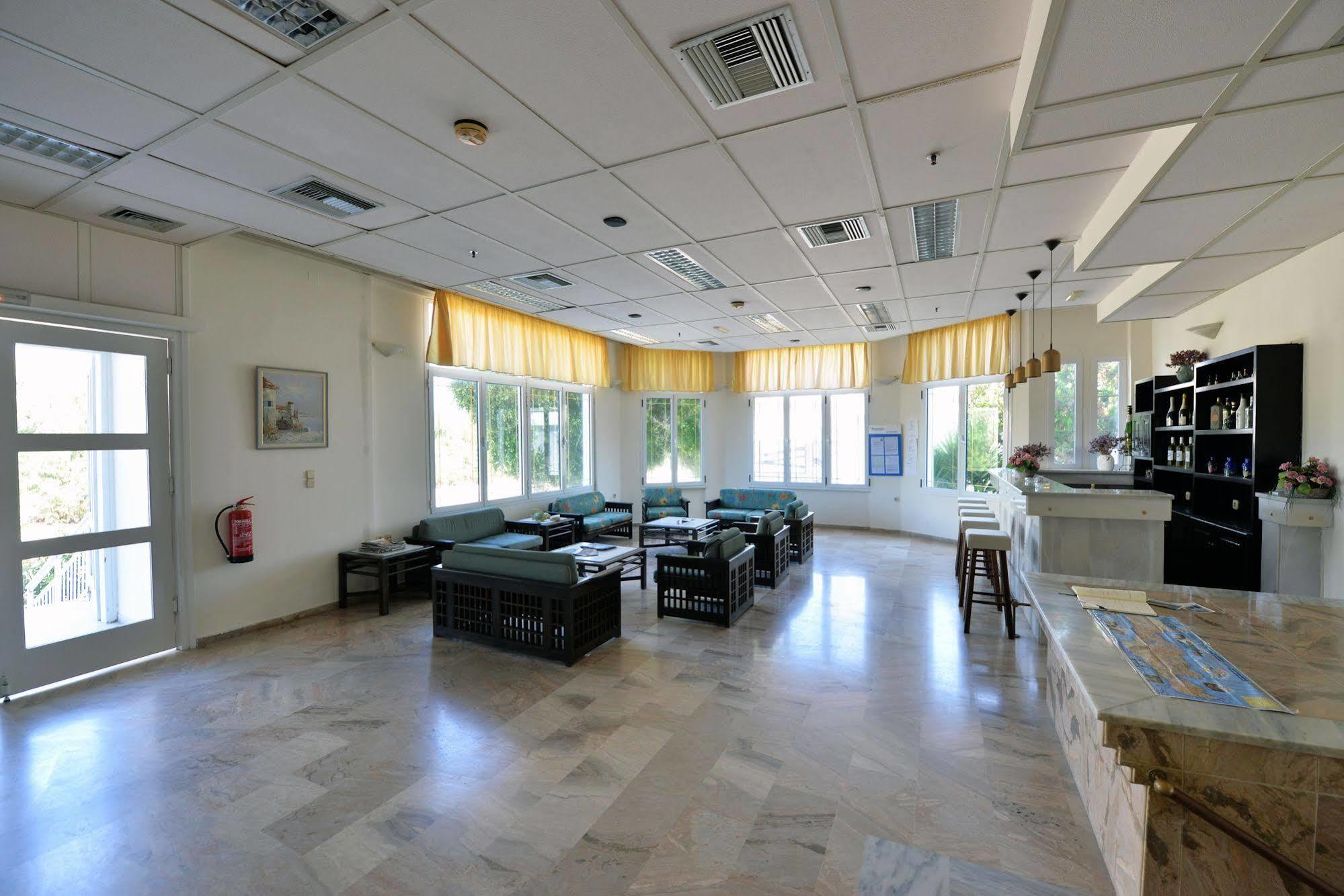 Hotel Anna Apartments Kokkini Hani Екстериор снимка